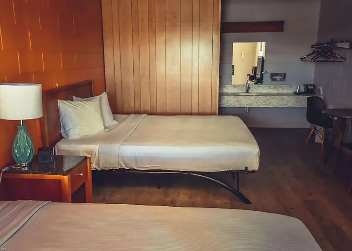 Hotel Starved Rock Motor 2*