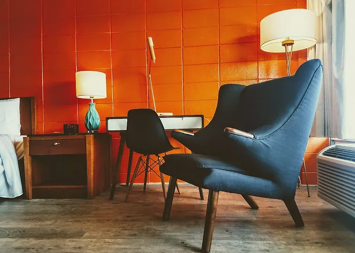 Starved Rock Motor Hotel